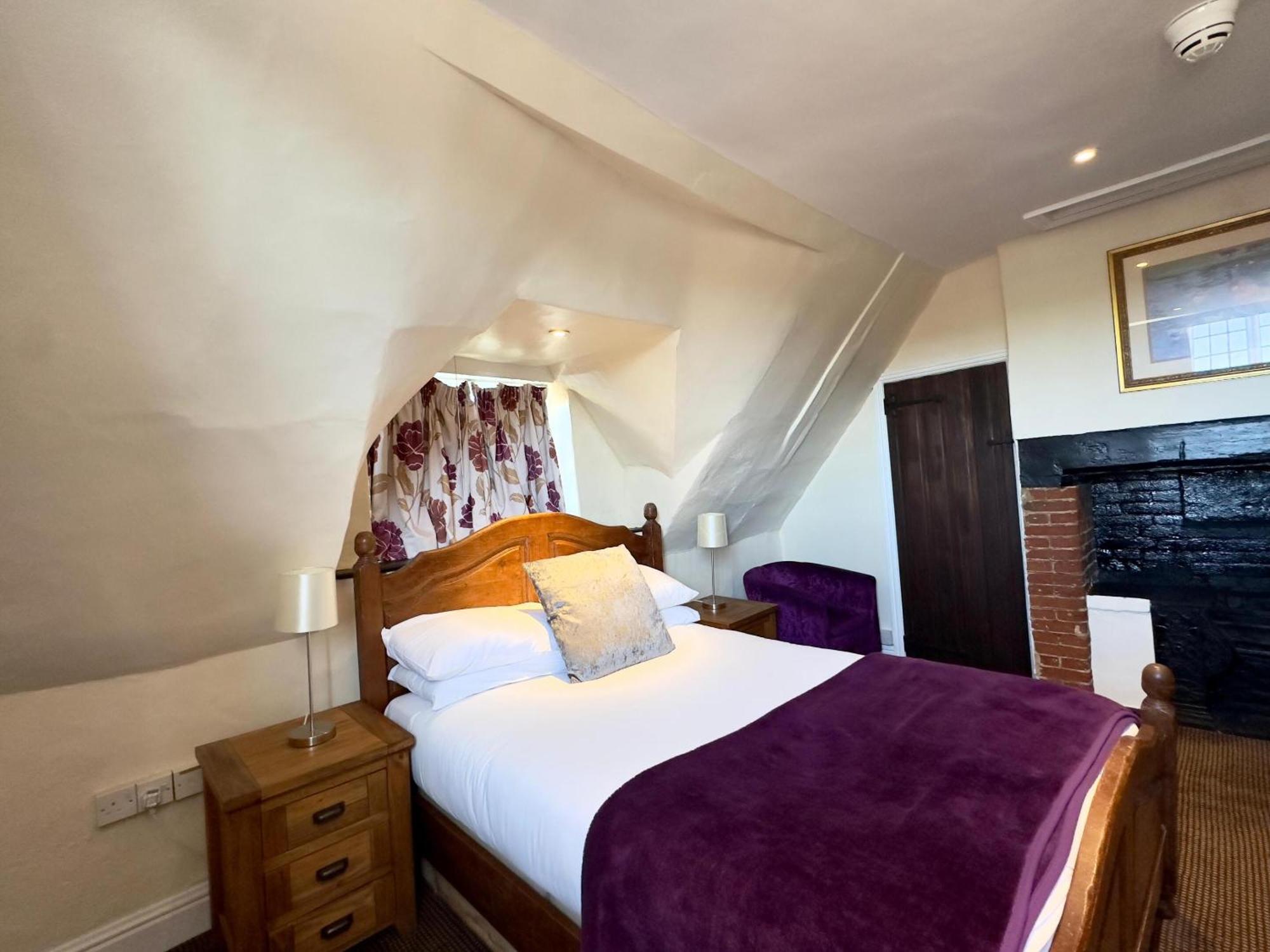 Scole Hotel