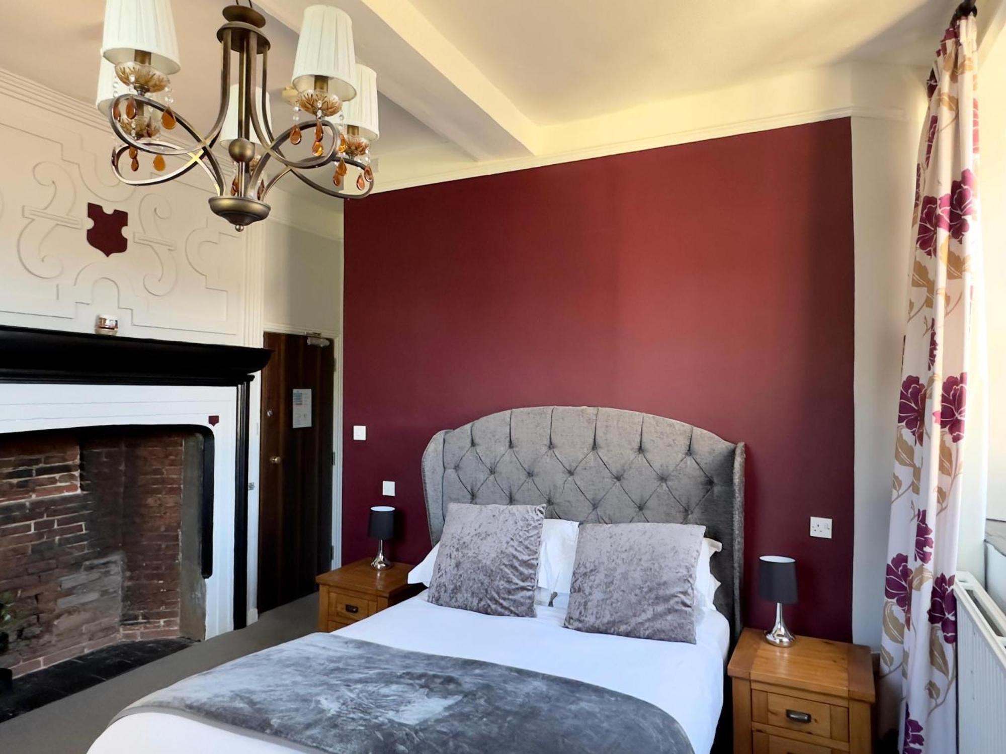 Scole Hotel