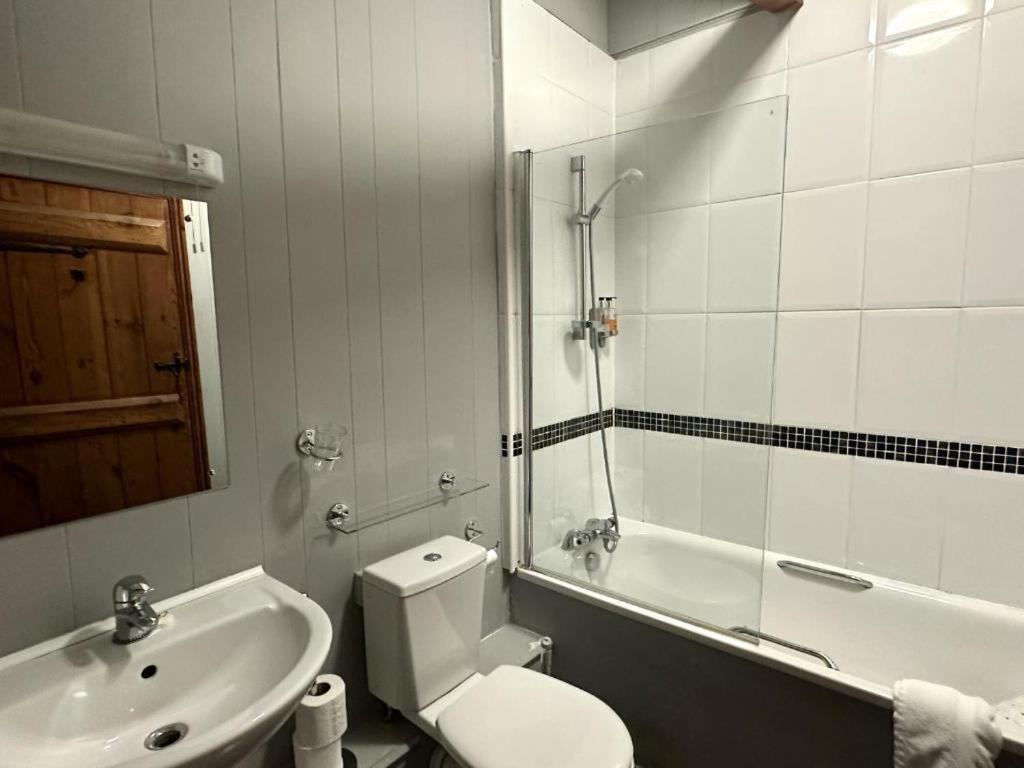 Scole Hotel