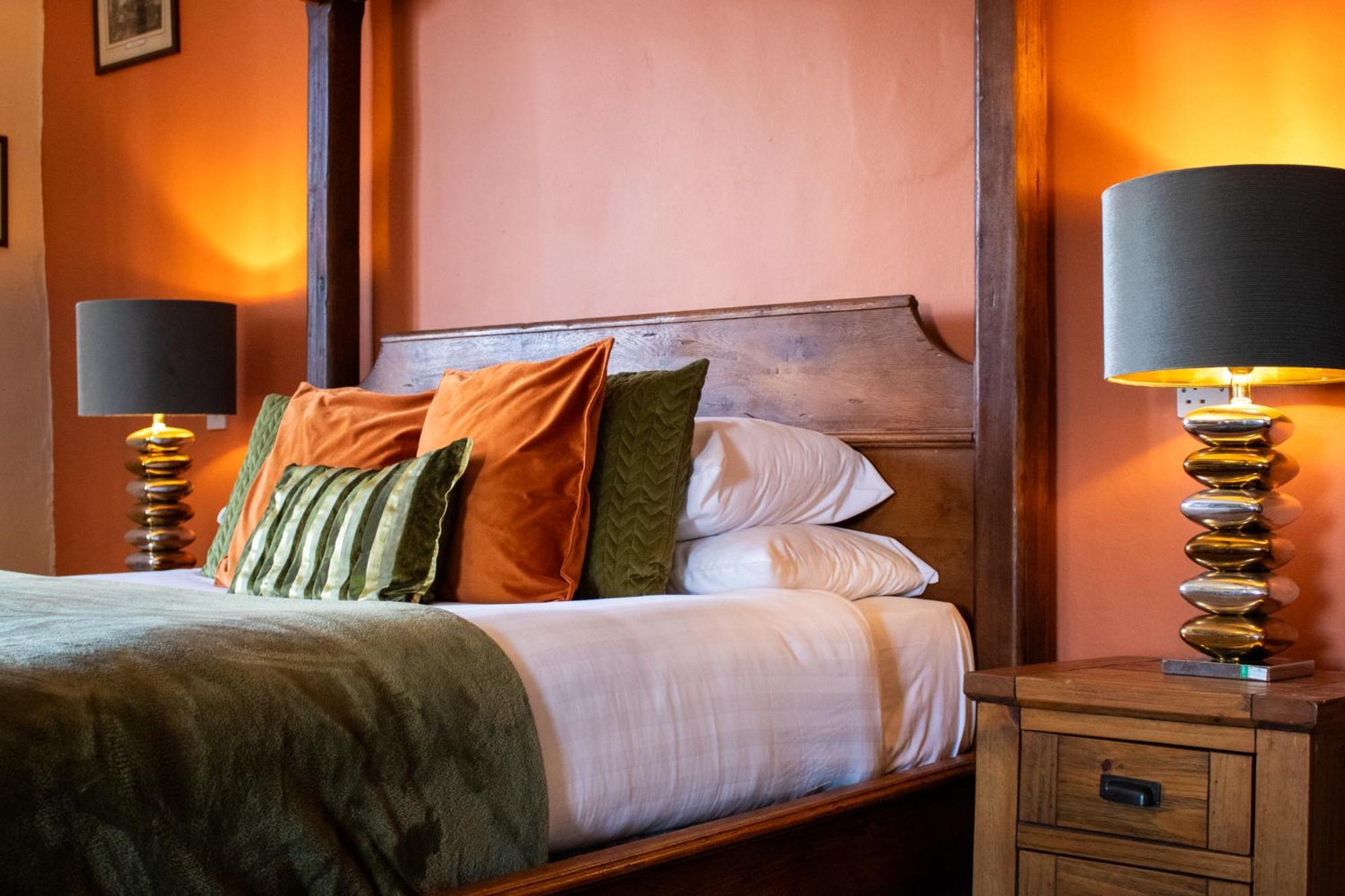 Scole Hotel
